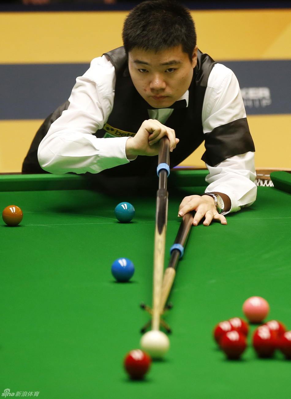 跌宕起伏的 跌宕起伏的