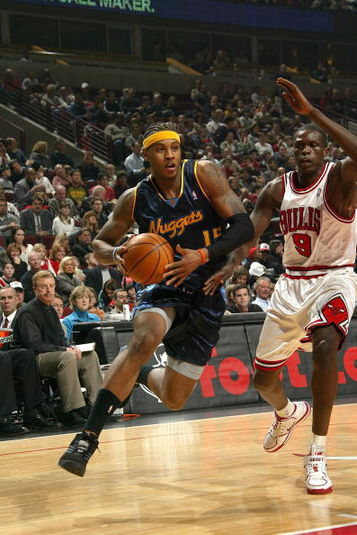 前场假动作 前场假动作